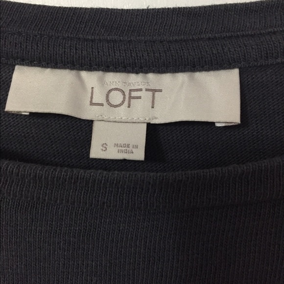 Loft Women’s Top - Picture 2 of 4